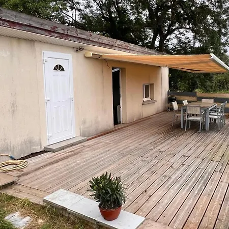 Au Bord De L Eau Guest house
